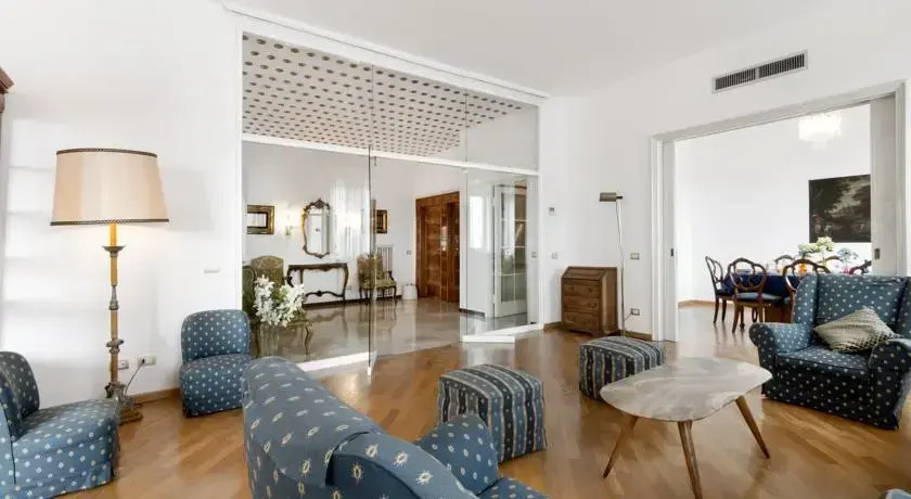 Repubblica Luxury at 15th Floor