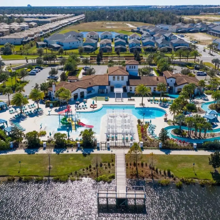 2405 Amazing 5BD Townhome for Your Vacation
