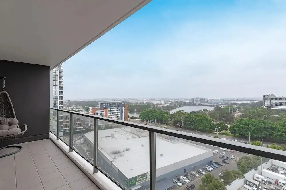 Spacious 2 Bedroom Flat In Wolli Creek