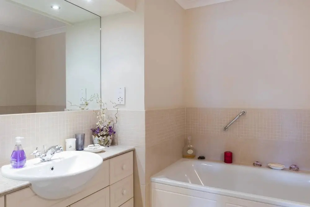 Cosy 1-bed Battersea Riverside Apartment