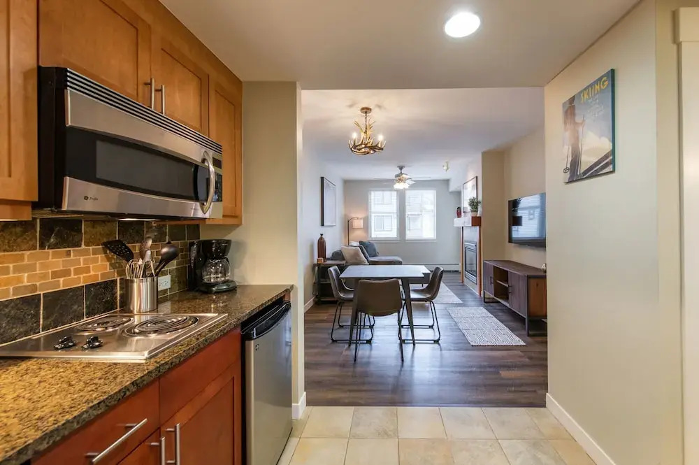 Fraser Crossing/Founders Pointe, Condo 1 Bedroom w/Kitchenette Premium Unit 4547