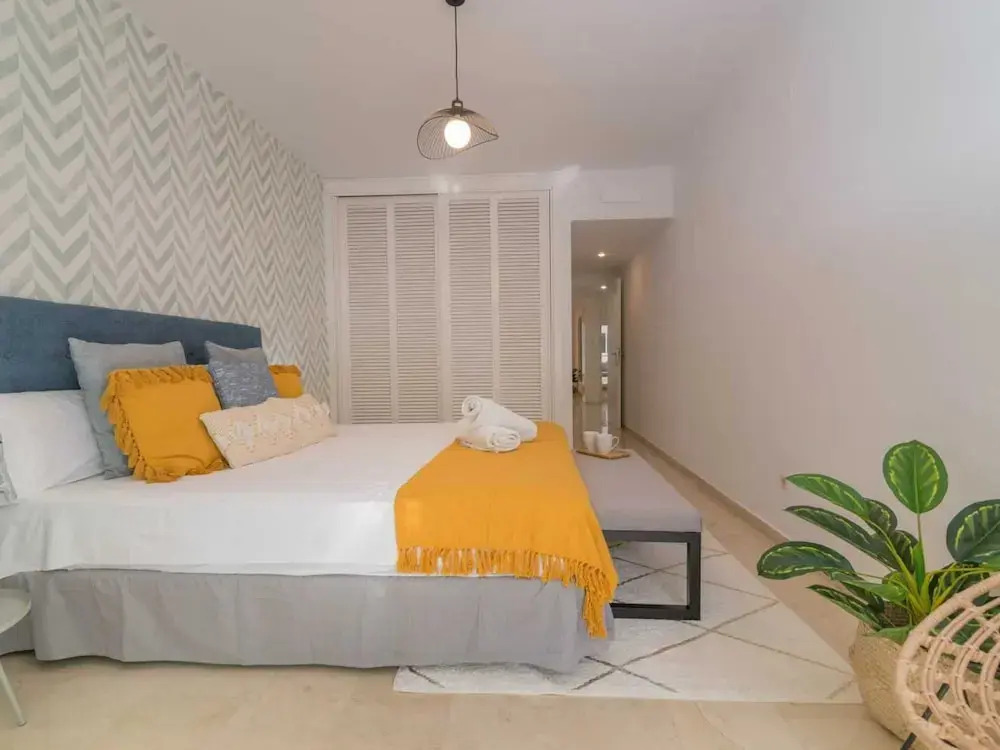 Rio Real Sunshine Retreat