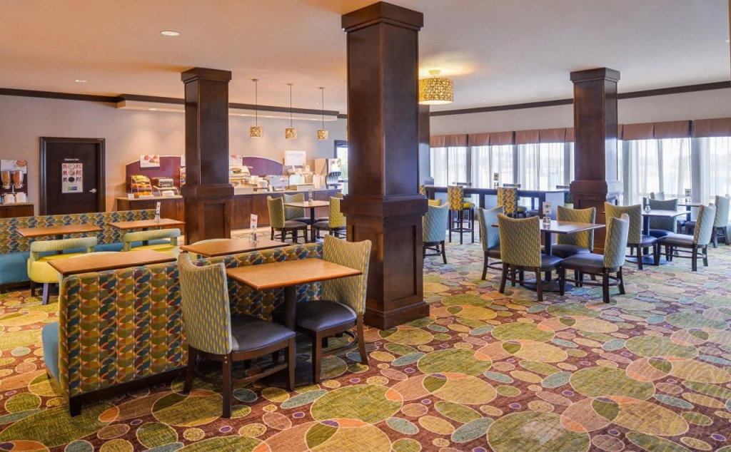 Holiday Inn Express & Suites Wichita Falls by IHG