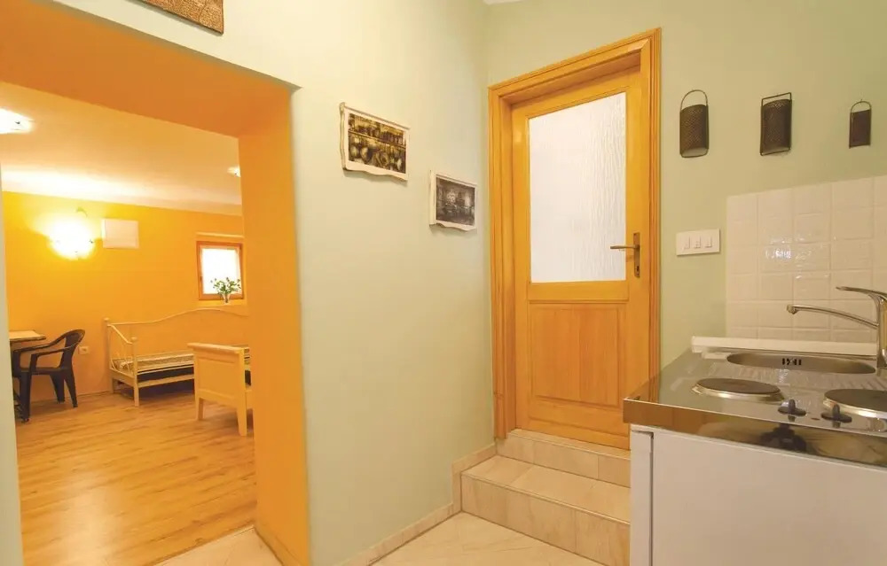 Awesome Apartment in Omisalj With