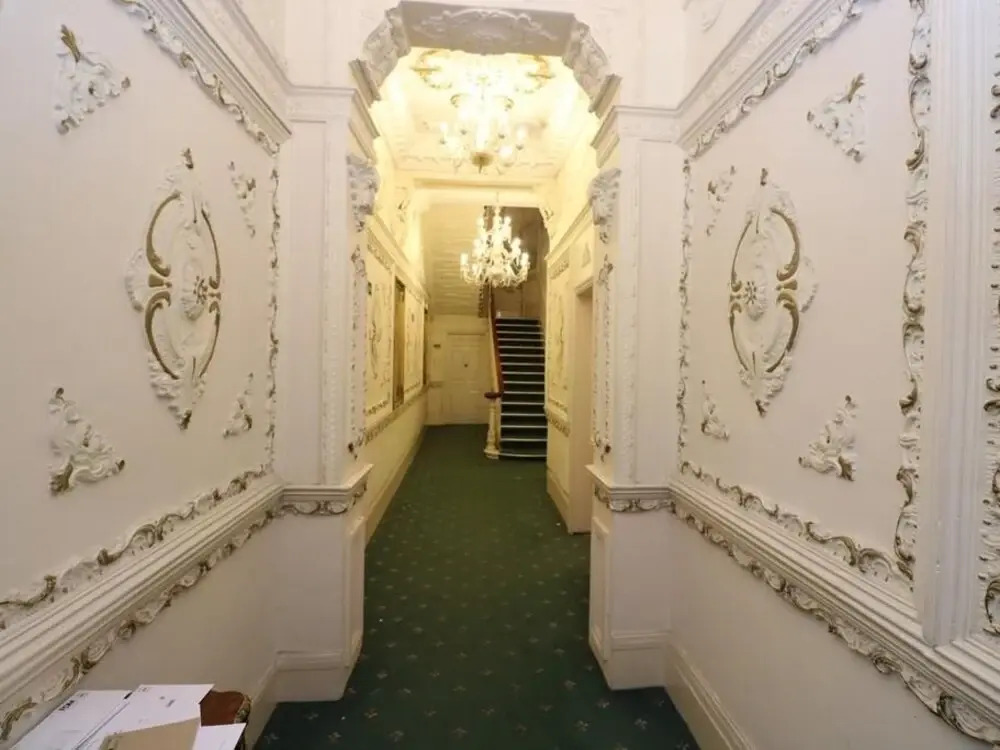 HFS Studio Next To Hydepark L11