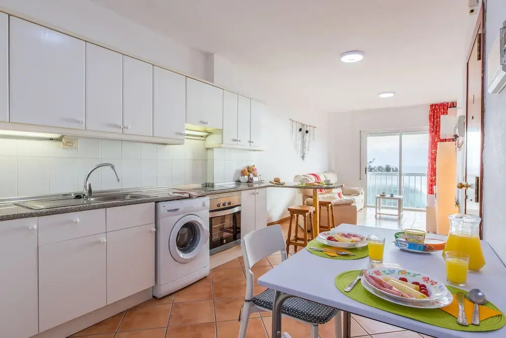 1b. Wonderful Apartment with Sea View in Playa De Las Vistas