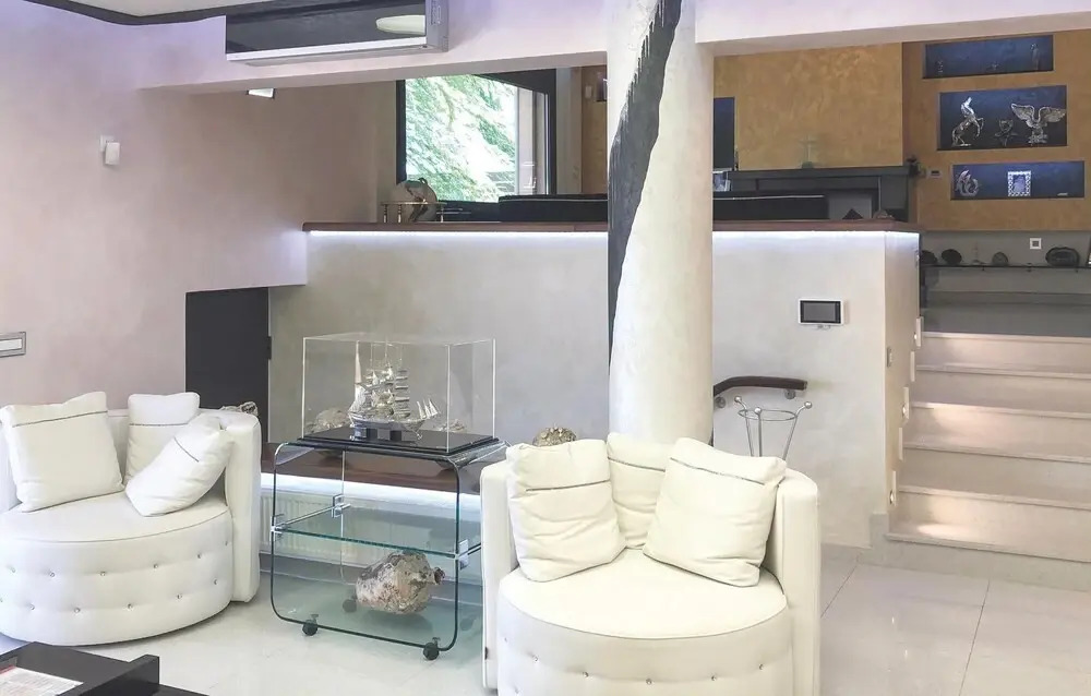 Nice Home in Petalou, Korinthias With Wifi and 4 Bedrooms