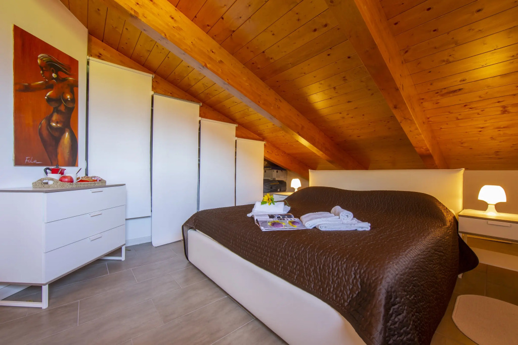 Como Lake Modern apartment Ulivi