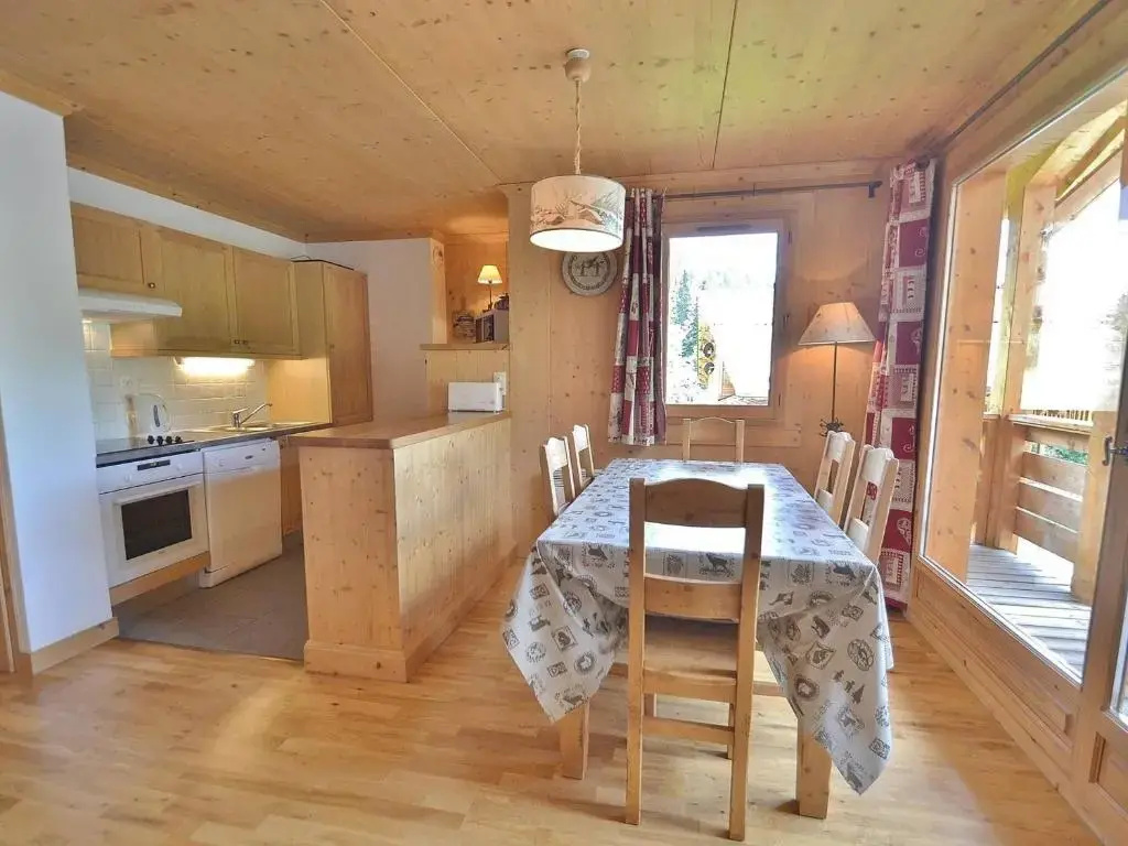 Appartement Le Grand-Bornand, 4 pièces, 6 personnes - FR-1-391-108
