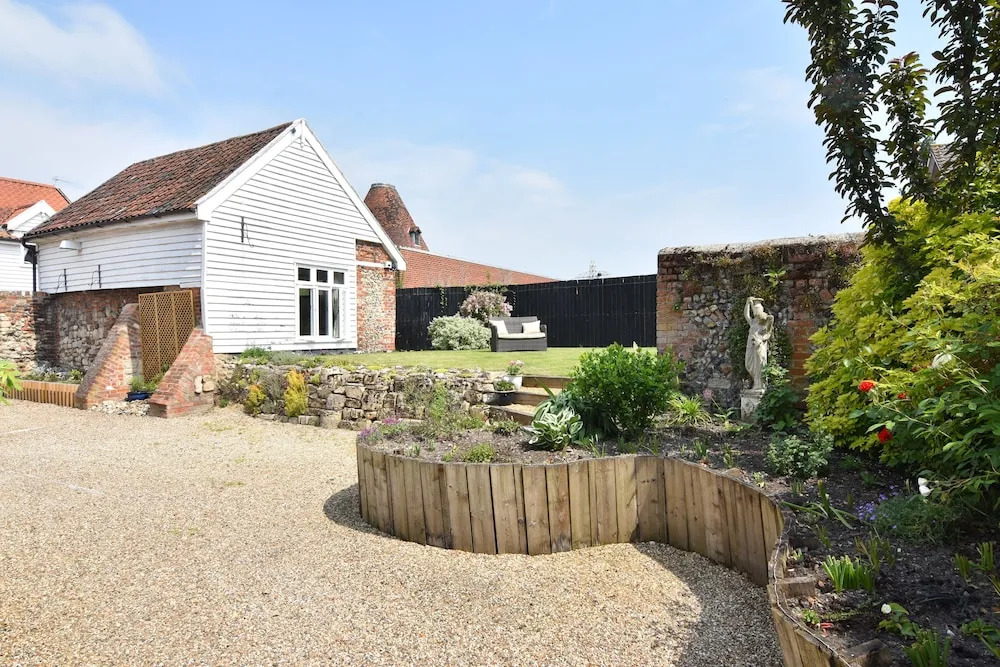 Place Farm House