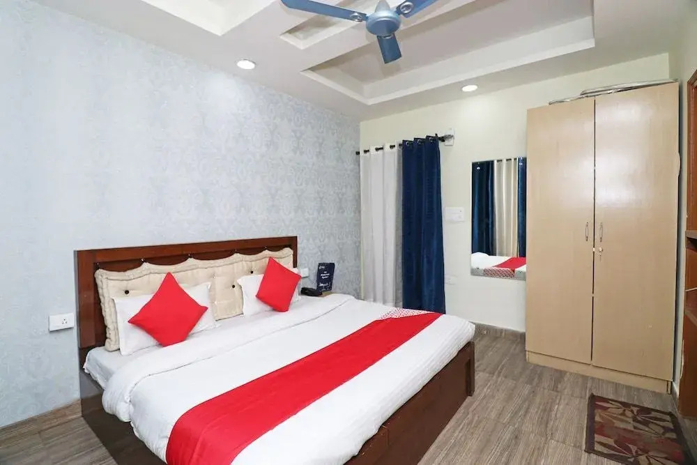 Nath Residency Guest House By OYO Rooms