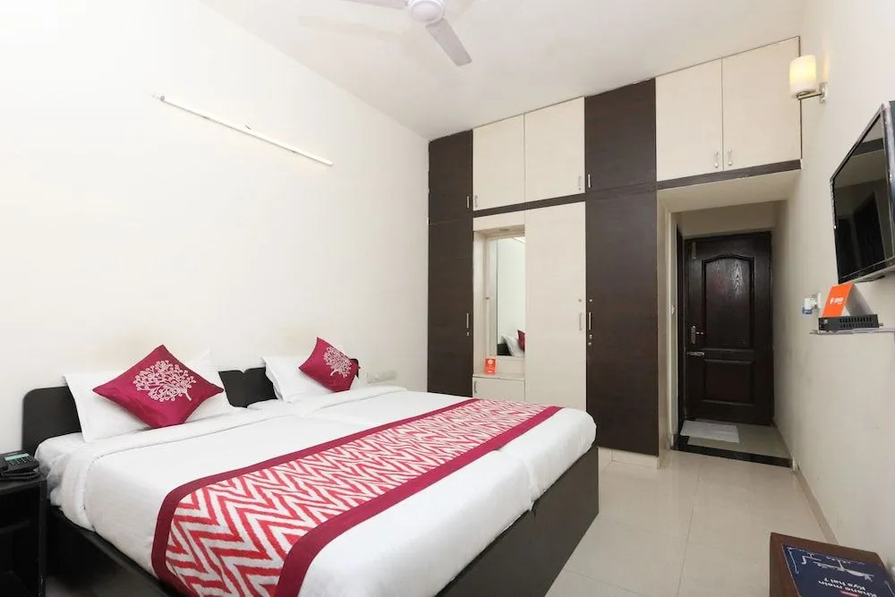 OYO 15133 Sharon Residency