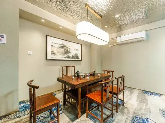 Aoya Buyu Apartment (Guangzhou Zhongda Subway Station Cotton Tree Tree Zhongdamen Branch)