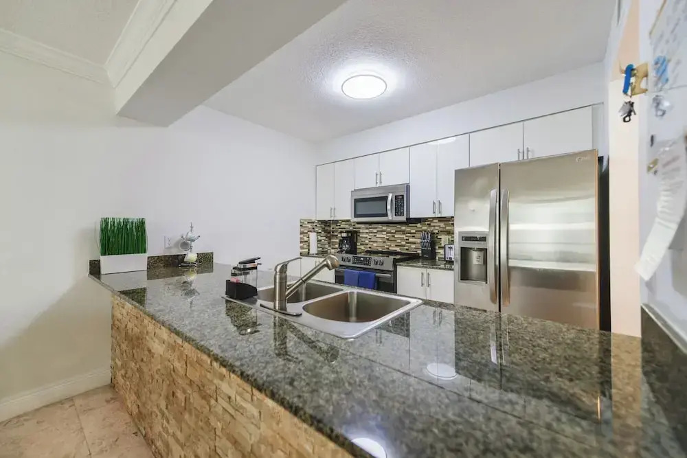 Centric 40thFloor Brickell Condo FREE parking by Palermo Home Miami