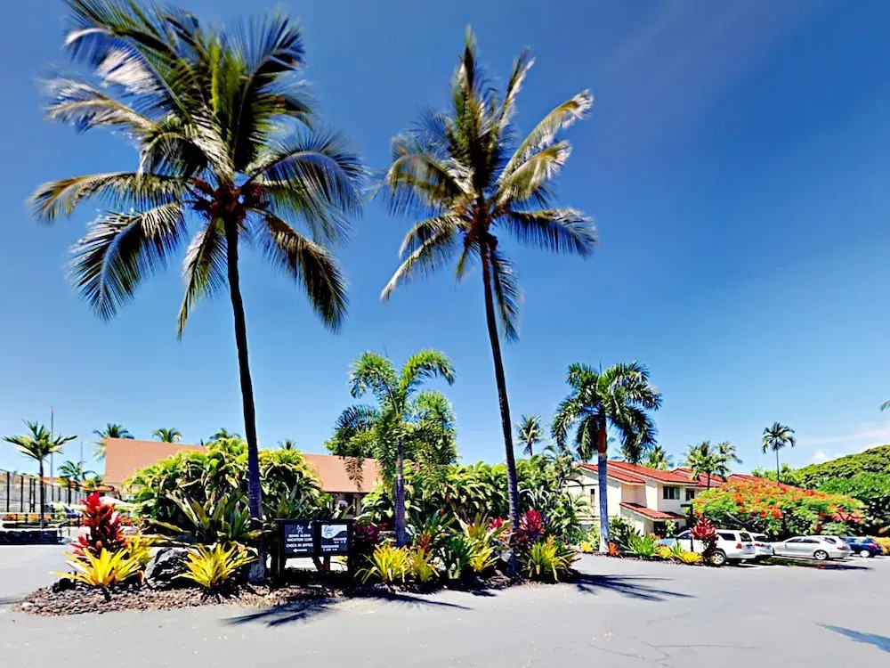 Unobstructed Oceanfront! 2br + Loft W/ Lanai, Pool 2 Bedroom Condo