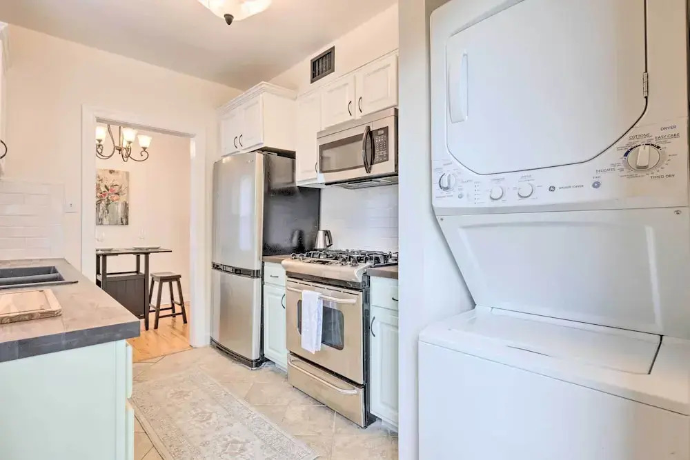 Cozy Mobile Condo w/ Community Outdoor Pool!