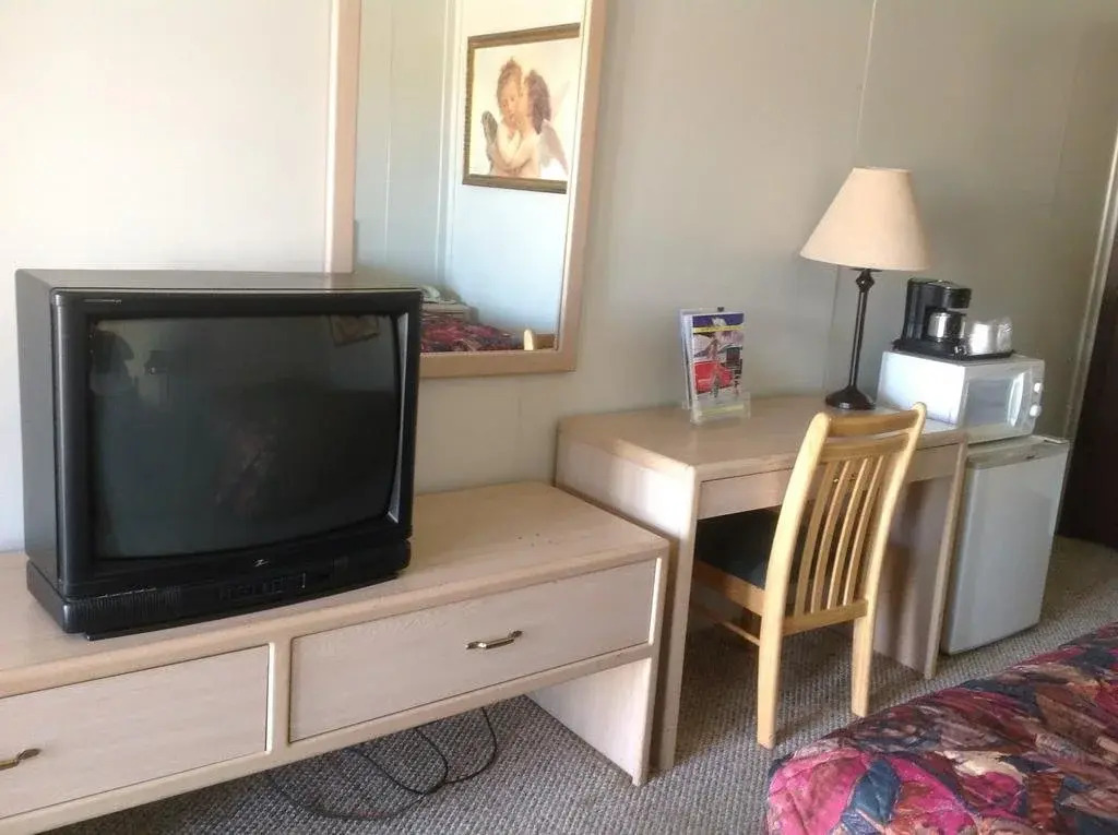 Country Club Inn