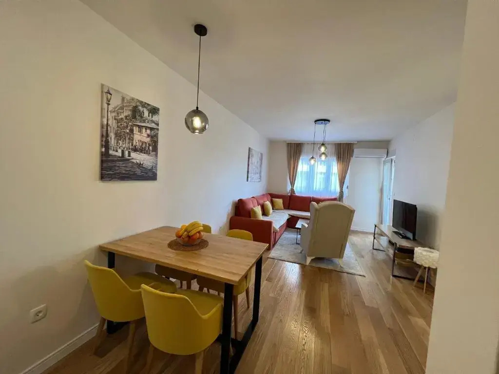 White Homes apartment 12