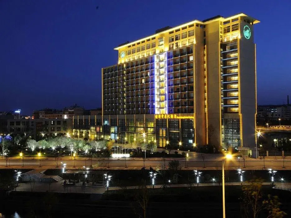 Qujing Guanfang Hotel