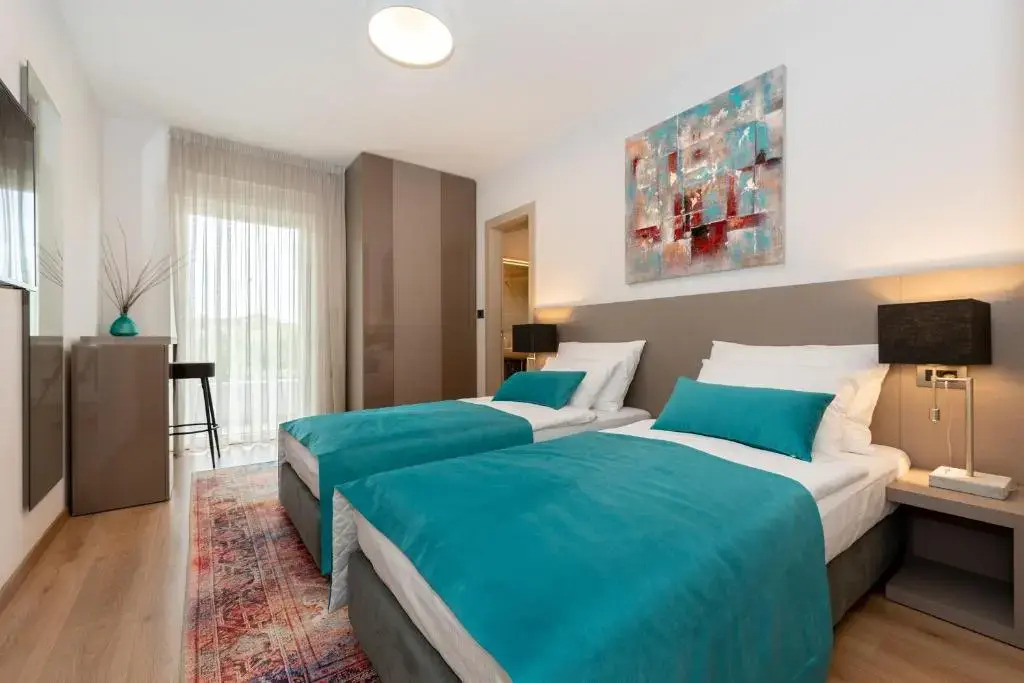 Luxurious Villa Laurea near Labin with Pool, Sauna & Sea View