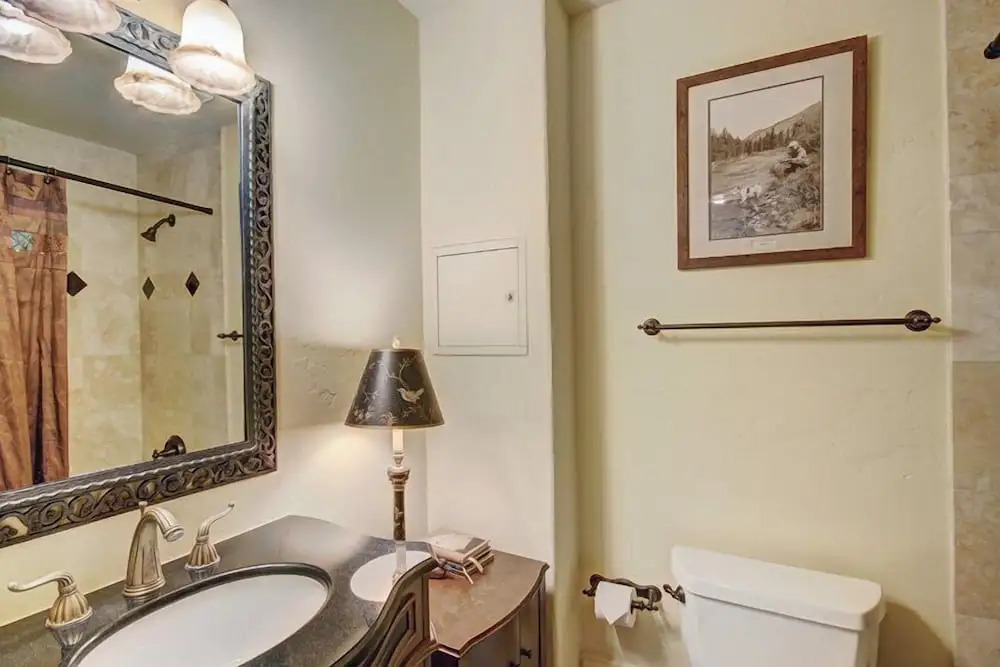 Cozy & Central Arrowhead Ge Townhome 2 Bedroom Condo by RedAwning