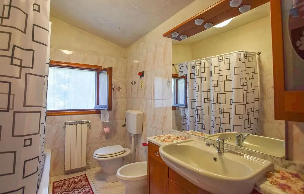 Stunning Home in Pietrasanta With 3 Bedrooms and Wifi
