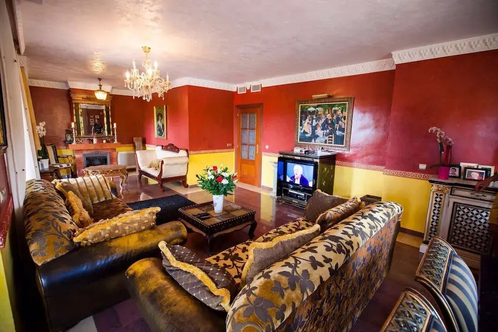 Majestic Villa by the Beach Heated Private Pool & Jacuzzi