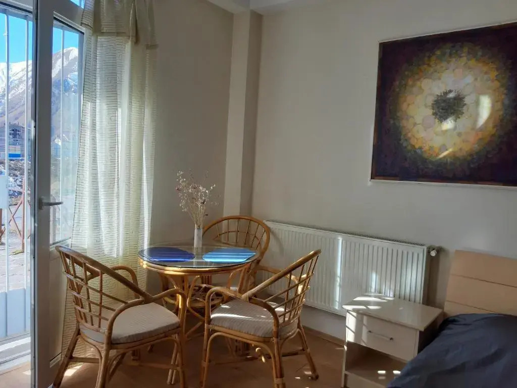 Apartment N6
