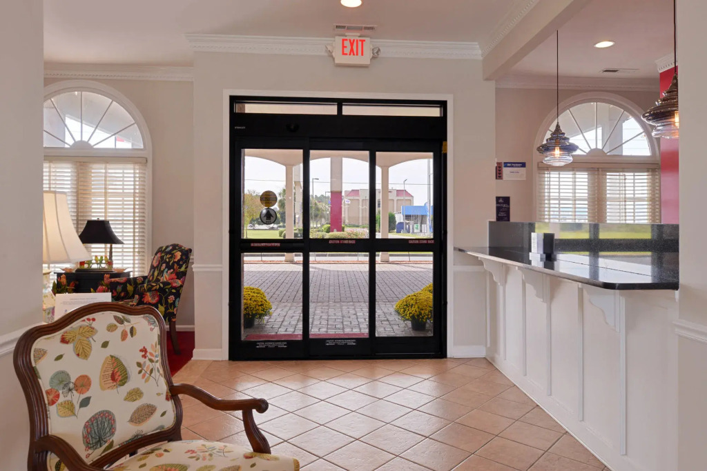Best Western PLUS Santee Inn