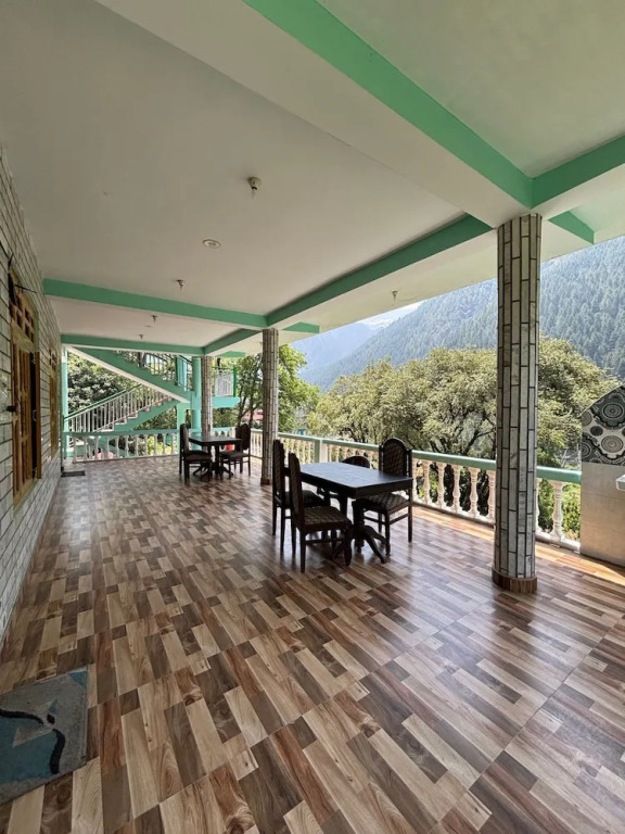 Fusion Guest House And Cafe