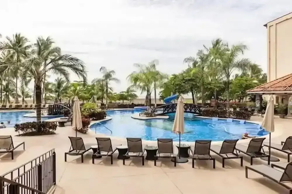 Seaview Oasis 1-BRSuite in Croc's casino