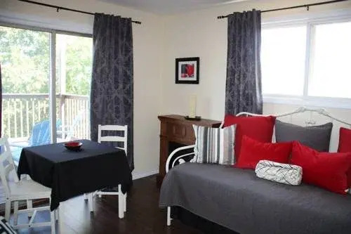 Crown Ridge Bed And Breakfast