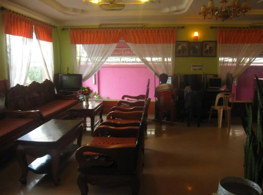 Ta Som Guesthouse & Tour Services
