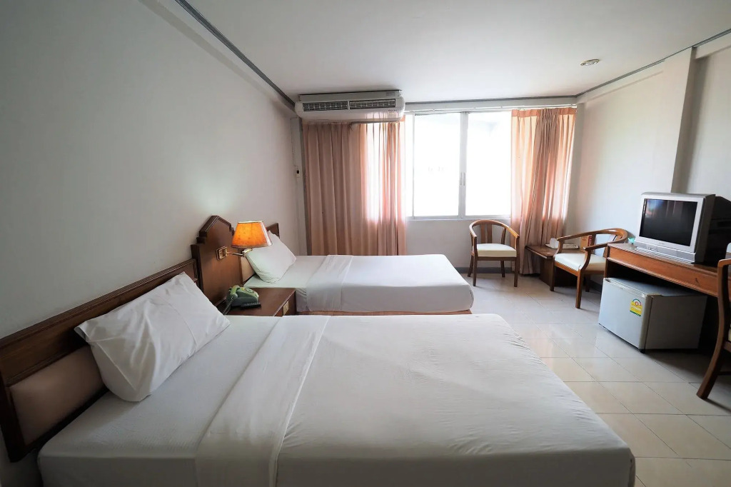 Pachara Hotel and Restaurant