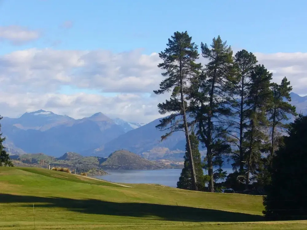Golfcourse Road Chalets and Lodge