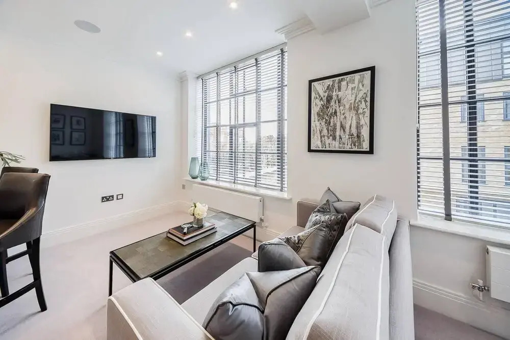 Classy 2 Bedroom Apartment By The Thames