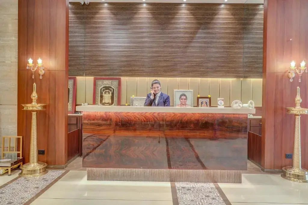 Hotel Gurudev Grand