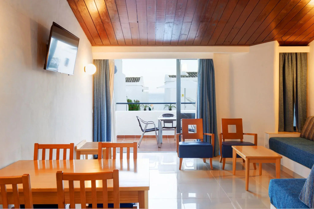 3HB Golden Beach