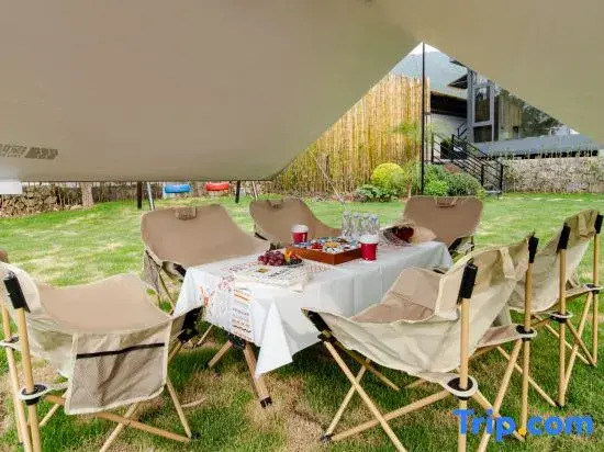 Tonglu Nanxi Bieyuan B&B (OMG Heartbeat Paradise Branch)