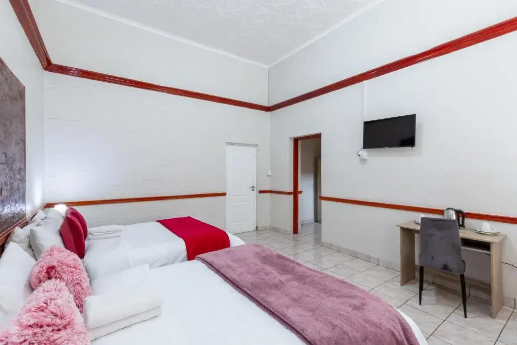 Cape palm royal guest house