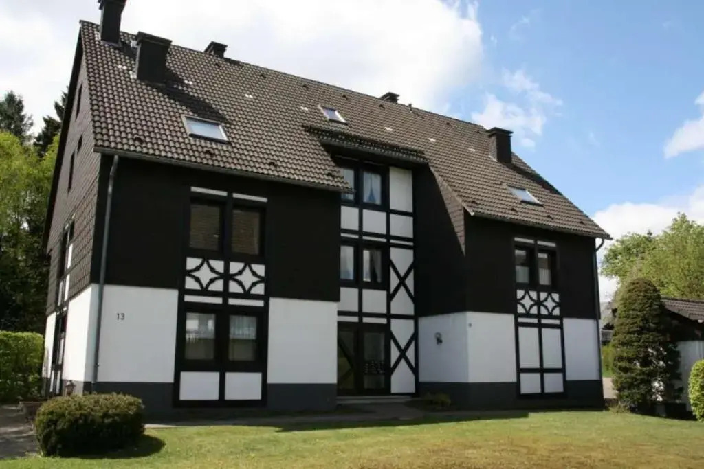 Dr Suren Strasse 13-4