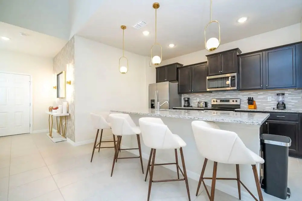3961 Luxury 7BD Home