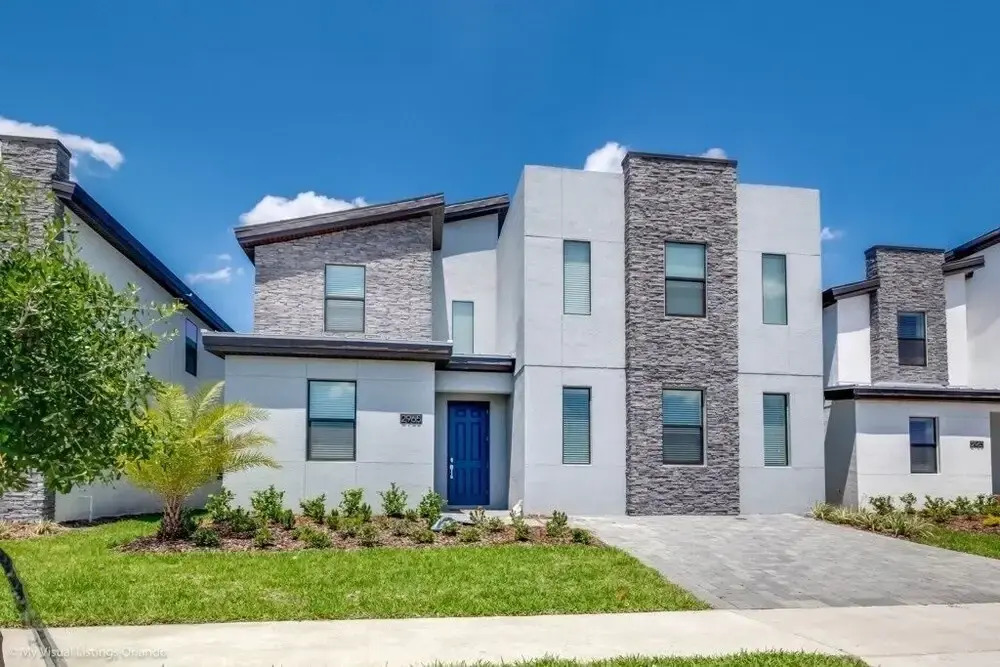 Luxury Lake View 8 Br Villa With Games Room 8 Bedroom Home by Redawning