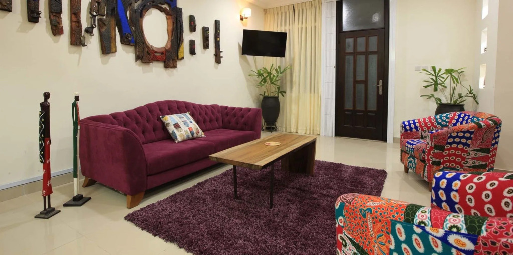 The Highbridge Guest Lodge