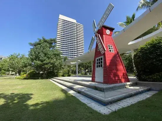 Hotel Clouds