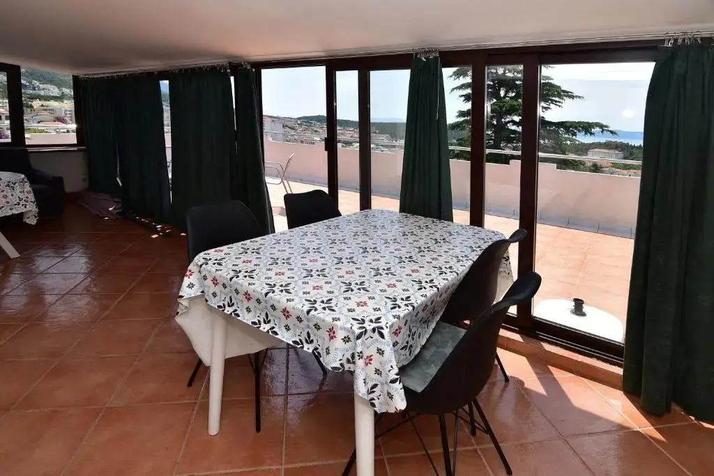 Apartments Dobrinic