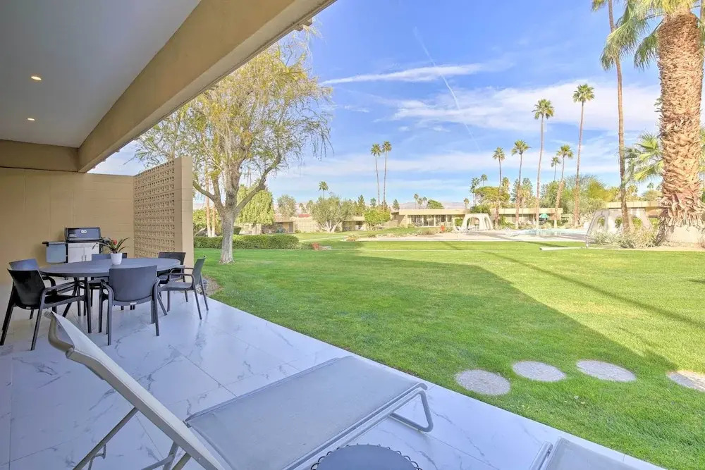 Luxe Palm Desert Home: Patio, Grill & Mtn Views!