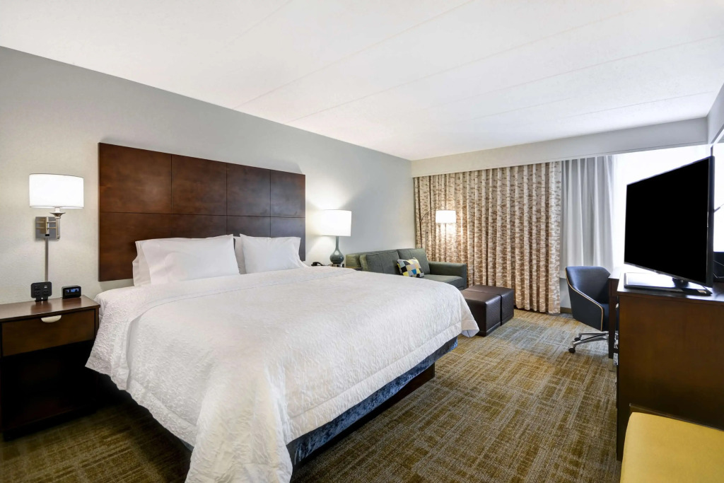 Hampton Inn Chicago-Naperville