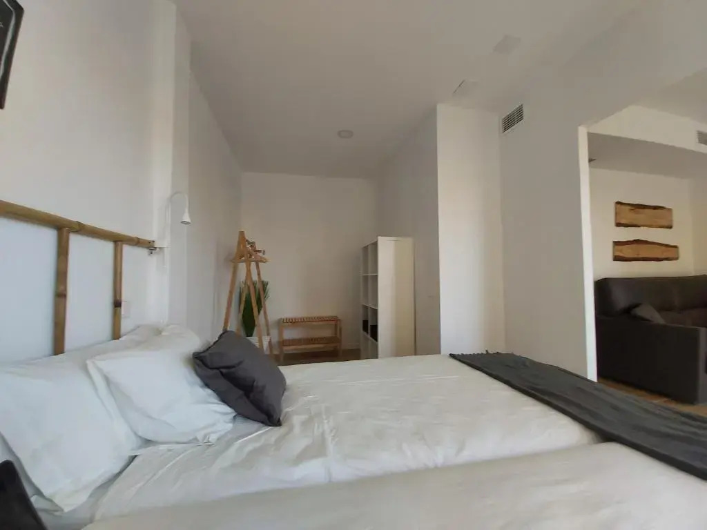 Acero y Piedra Apartamentos con jardín privado