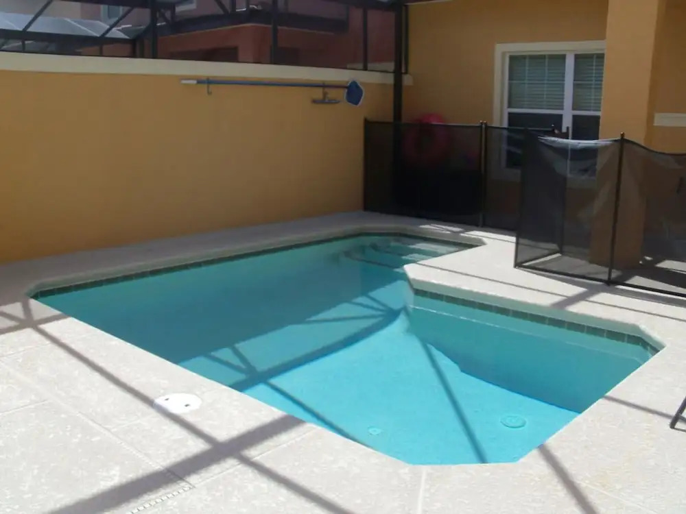 Paradise Palms 8961